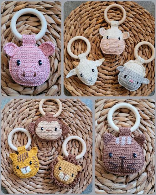 Gehaakte dieren rammelaars aan houten ring, Kinderen en Baby's, Kraamcadeaus en Geboorteborden, Nieuw, Kraamcadeau, Ophalen of Verzenden