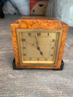 Klok Art Deco Amsterdamse school antieke tafel klokje., Antiek en Kunst, Antiek | Klokken, Ophalen of Verzenden