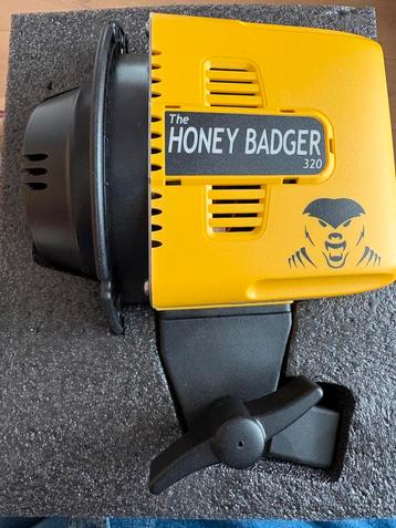 Interfit Honey Badger 320Ws Flitsset (2x) + Statieven beschikbaar voor biedingen