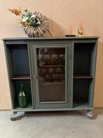 Brocante vintage kast / vitrinekast, Huis en Inrichting, Kasten | Vitrinekasten, Ophalen, Studio Larilo, Met deur(en), 100 tot 150 cm