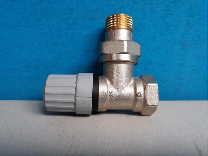 Radiatorkraan Danfoss haaks RA-FN 15 1/2 art.nr:013G0023, Doe-het-zelf en Verbouw, Verwarming en Radiatoren, Nieuw, Cv-ketel of Combi-ketel