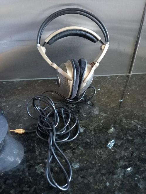 MT Logic HP91 stereo headphone / mt L met extra lang snoer, Audio, Tv en Foto, Koptelefoons, Zo goed als nieuw, Over oor (circumaural)
