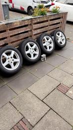 Vredestein 205/55/R16 winterset Toyota, Auto-onderdelen, Banden en Velgen, Ophalen, 16 inch, Banden en Velgen, 205 mm