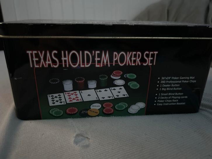 Texas Hold'em Pokerset, Hobby en Vrije tijd, Gezelschapsspellen | Bordspellen, Zo goed als nieuw, Drie of vier spelers, Reisspel