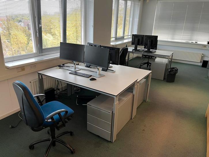 Design kantoorinventaris, kasten en bureau’s, Huis en Inrichting, Bureaus, In hoogte verstelbaar, Ophalen