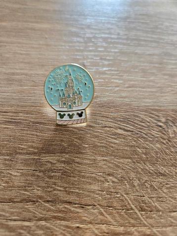 Disneyland Parijs Kasteel Pin beschikbaar voor biedingen