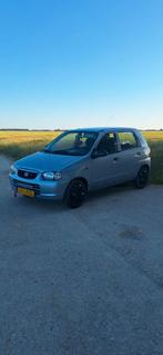 Suzuki Alto 1.1 16V 5d AGS 2002 Grijs, Auto's, Suzuki, Voorwielaandrijving, Stof, 4 cilinders, 4 stoelen