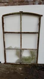 Antiek gietijzeren raam met scharnier – 113 x 77 cm – raam 5, Doe-het-zelf en Verbouw, Glas en Ramen, Ophalen, Gevelraam of Ruit
