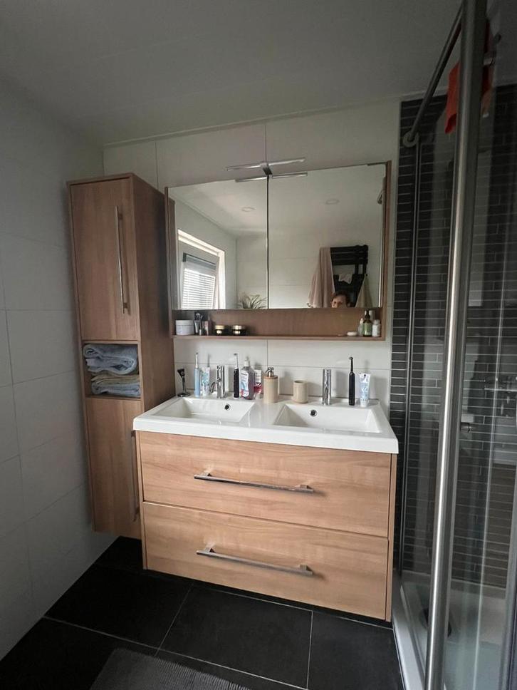 Badkamermeubels en douchewand., Huis en Inrichting, Badkamer | Complete badkamers, Gebruikt, Ophalen