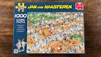 Jan van Haasteren - De Tennisbaan (1000), Ophalen of Verzenden, 500 t/m 1500 stukjes, Zo goed als nieuw, Legpuzzel