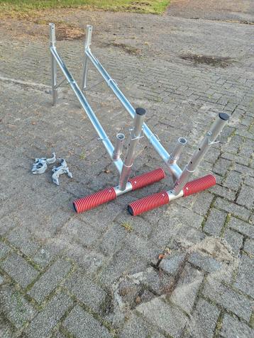Uitwijkconsole / Dakconsole -universeel- Verstelbaar 75-135 beschikbaar voor biedingen