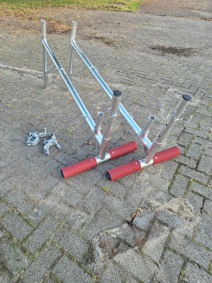 Uitwijkconsole / Dakconsole -universeel- Verstelbaar 75-135, Doe-het-zelf en Verbouw, IJzerwaren en Bevestigingsmiddelen, Nieuw