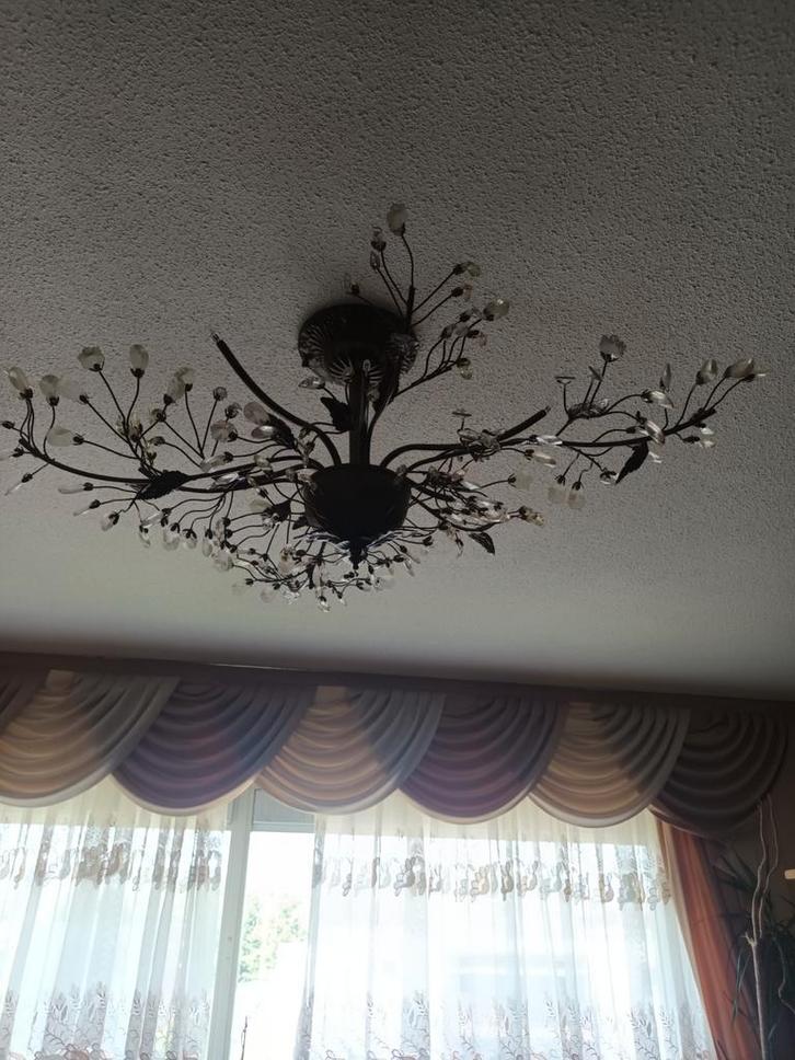 Aangeboden een sfeervolle lamp met blad motief, Huis en Inrichting, Lampen | Plafondlampen, Zo goed als nieuw, Ophalen