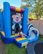 Springkussen clown met glijbaantje te koop.

Prijs €850
Evt, Ophalen of Verzenden, Zo goed als nieuw, Overige