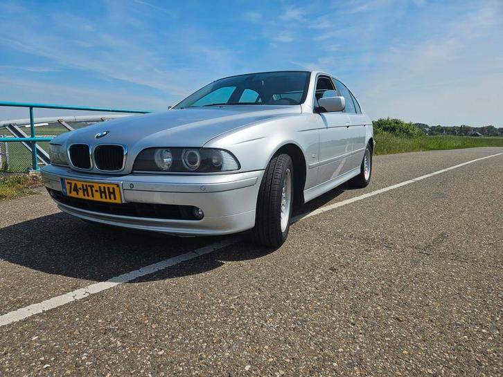 BMW 5-Serie 2.5 I 525 AUT 2001 Grijs e39 youngtimer, Auto's, BMW, Particulier, 5-Serie, Benzine, E, Sedan, Automaat, Origineel Nederlands