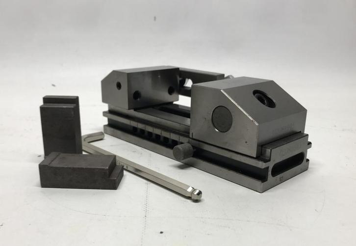 Geslepen freesklem, bekbreedte 75 mm, met 2 kikkers, Doe-het-zelf en Verbouw, Gereedschap | Machine-onderdelen en Toebehoren, Gebruikt