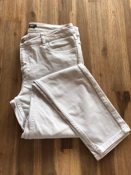 Geisha witte broek mt 42 met zilver biesje opzij, Kleding | Dames, Spijkerbroeken en Jeans, Zo goed als nieuw, W33 - W36 (confectie 42/44)