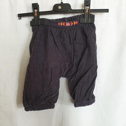Leuk grijs ribcord broekje mt 56/62 merk DPAM, Kinderen en Baby's, Babykleding | Maat 56, Zo goed als nieuw, Meisje, Broekje, Ophalen of Verzenden