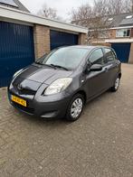 Toyota Yaris 1.0 12V Vvt-i 5DR APK tot 17-01-2027 1eigenaar, Voorwielaandrijving, Stof, 40 €/maand, 960 kg