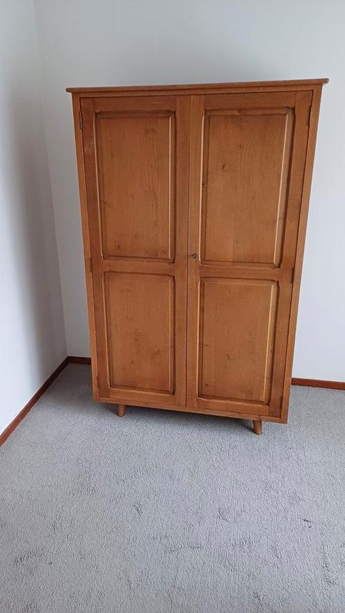 Vintage eikenhouten kast uit 1964, Huis en Inrichting, Kasten | Kledingkasten, Gebruikt, 150 tot 200 cm, 100 tot 150 cm, 50 tot 75 cm