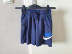 Nike korte broek marineblauw maat 128-137, Ophalen of Verzenden, Broek, Zo goed als nieuw