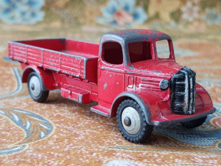 Oude Austin modelauto uit Engeland van Dinky Toys 10,2 cm., Antiek en Kunst, Antiek | Speelgoed, Ophalen of Verzenden