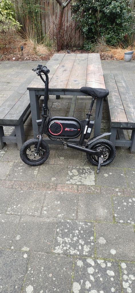 Trotty bike met opladder, Fietsen en Brommers, Elektrische fietsen, Overige merken, Minder dan 30 km per accu, Gebruikt, Ophalen of Verzenden