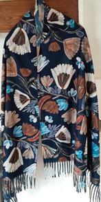 Nieuwe aparte bloemen sjaal 90% viscose en 29% wol, Kleding | Dames, Mutsen, Sjaals en Handschoenen, Ophalen of Verzenden, Nieuw
