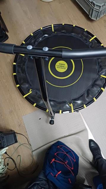 Prachtige fitness trampoline voor in huis beschikbaar voor biedingen