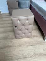 ️ OPRUIMING |  Beige Nachtkastje met Ruitstiksel | OP=OP, Verzenden, Nieuw, 45 tot 65 cm, Minder dan 55 cm