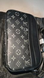 Louis Vuitton Heren Tas - Stijlvol en Praktisch, Zwart, Overige maten, Ophalen of Verzenden, Zo goed als nieuw