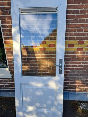 Hardhouten deur keihard  beschikbaar voor biedingen