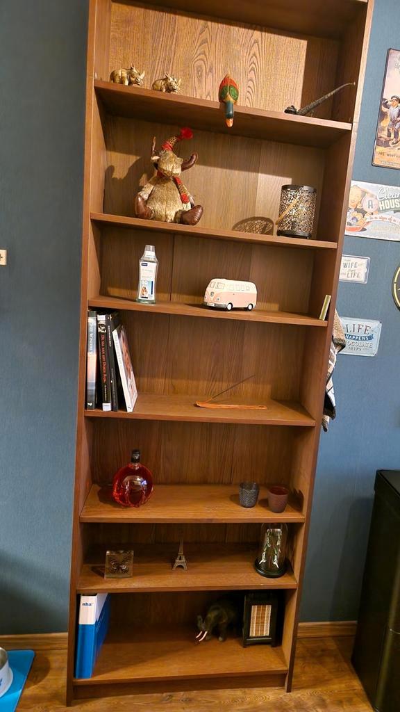 Ikea Billy Boekenkast donkerbruin met extra opzetstuk, Huis en Inrichting, Kasten | Boekenkasten, 50 tot 100 cm, 200 cm of meer