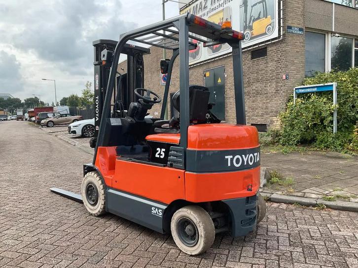 Toyota 7FBMF25 2500KG 5.00METER HEFTRUCK (bj 2012), Zakelijke goederen, Machines en Bouw | Heftrucks en Intern transport, Heftruck