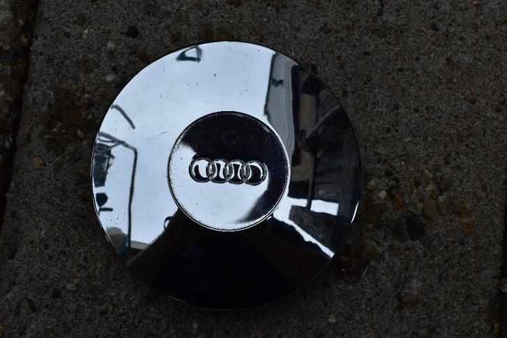 1 losse originele naaf wieldop Audi 80 (Nieuw), Auto diversen, Wieldoppen, Nieuw, Ophalen of Verzenden