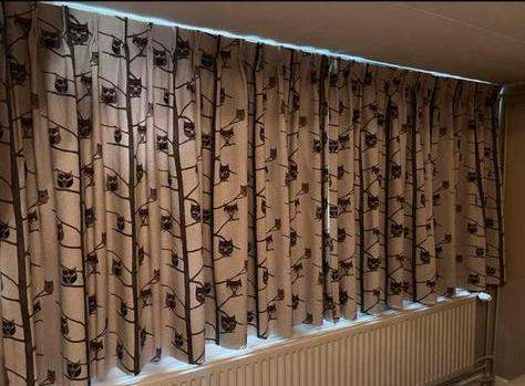 Verduisterende gordijnen uiltjes kinderkamer, Huis en Inrichting, Stoffering | Gordijnen en Lamellen, Zo goed als nieuw, 200 cm of meer
