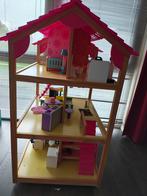 Houten Poppenhuis met Meubels, Ophalen of Verzenden, Gebruikt, Poppenhuis