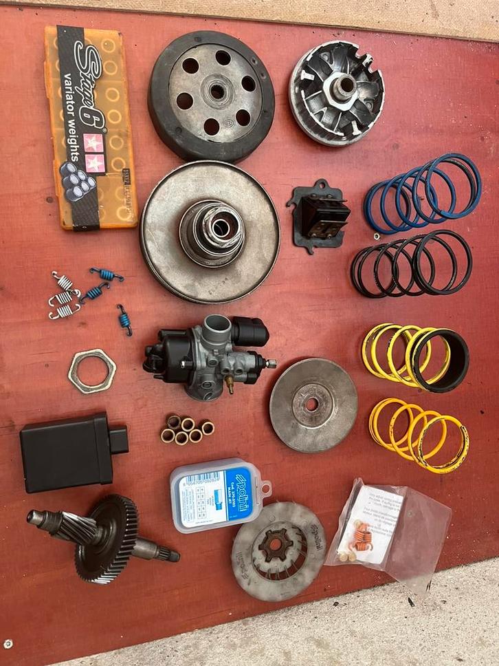 Spullen te koop voor scooters met horizontaal verticaal blok, Fietsen en Brommers, Brommeronderdelen | Algemeen, Zo goed als nieuw