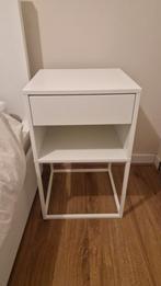 2x Ikea VIKHAMMER Nachtkastjes - Zo goed als nieuw!, Ophalen, Zo goed als nieuw, Minder dan 45 cm, Minder dan 55 cm