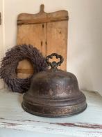 Oude Franse cloche met mooi patina en bewerkt handvat, Antiek en Kunst, Ophalen of Verzenden