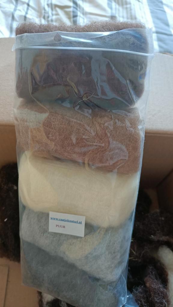 Wol voor vilten - Diverse kleuren, Hobby en Vrije tijd, Stoffen en Lappen, Nieuw, Wol, Minder dan 30 cm, Minder dan 30 cm, Overige kleuren