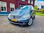 Mercedes-Benz A-Klasse 1.5 A160 5DRS 2009 Grijs, Auto's, Mercedes-Benz, Voorwielaandrijving, 49 €/maand, Origineel Nederlands