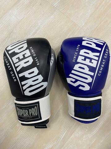 Bokshandschoenen Super Pro beschikbaar voor biedingen