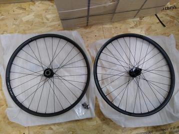 Cannondale Hollowgram 23 Carbon 650B Lefty Oliver Topstone beschikbaar voor biedingen
