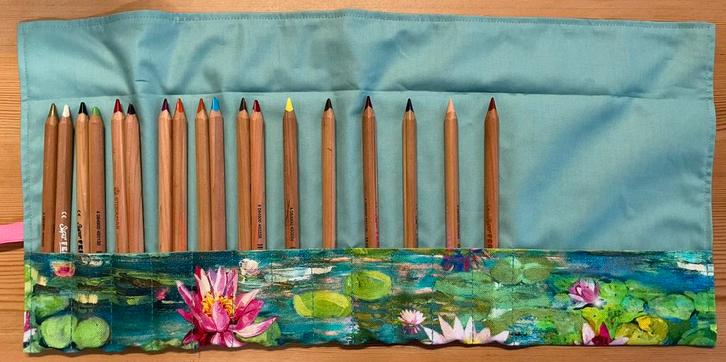 Potlodenrol Vrijeschool Haarlem 12 vakjes voor 12 tot 24 pot, Hobby en Vrije tijd, Tekenen, Nieuw, Potlood of Stift, Ophalen of Verzenden