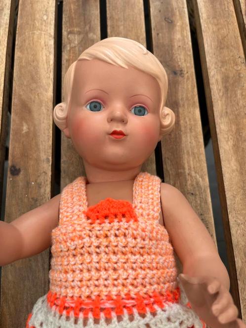 Originele oude schilpad pop gereserveerd voor Helena, Verzamelen, Poppen, Zo goed als nieuw, Pop, Ophalen of Verzenden