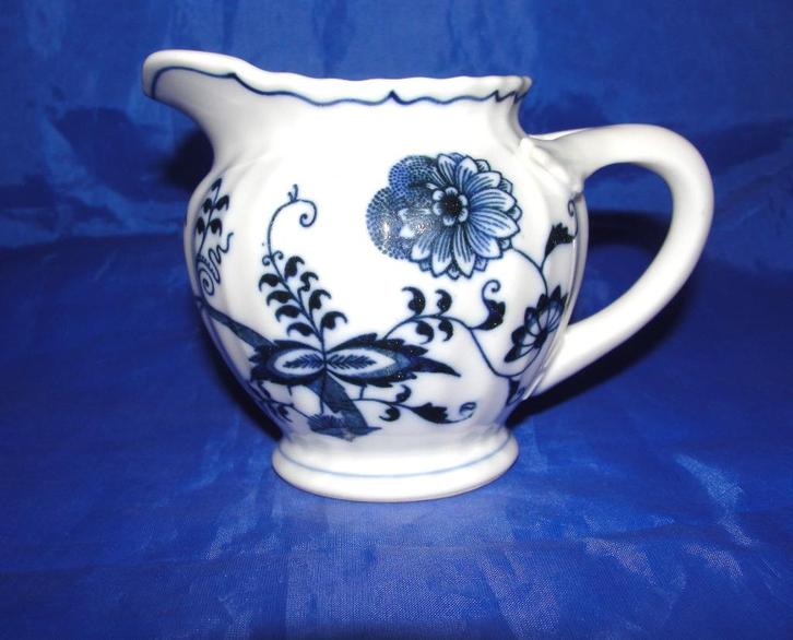 Blue Danube Zwiebelmuster melkkannetje (groot), 9 cm, Antiek en Kunst, Antiek | Servies los, Ophalen of Verzenden