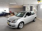 Ford Fiesta 1.3-8V Futura Apk Nieuw,2e eigenaar,Airco,E-Rame, Auto's, 1299 cc, Stof, Zwart, 4 cilinders