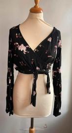 Pull & Bear cropped wikkel top maat m, Maat 38/40 (M), Overige kleuren, Ophalen of Verzenden, Zo goed als nieuw