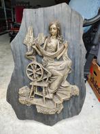 Vintage wanddecoratie "vrouw met spinnewiel", Ophalen